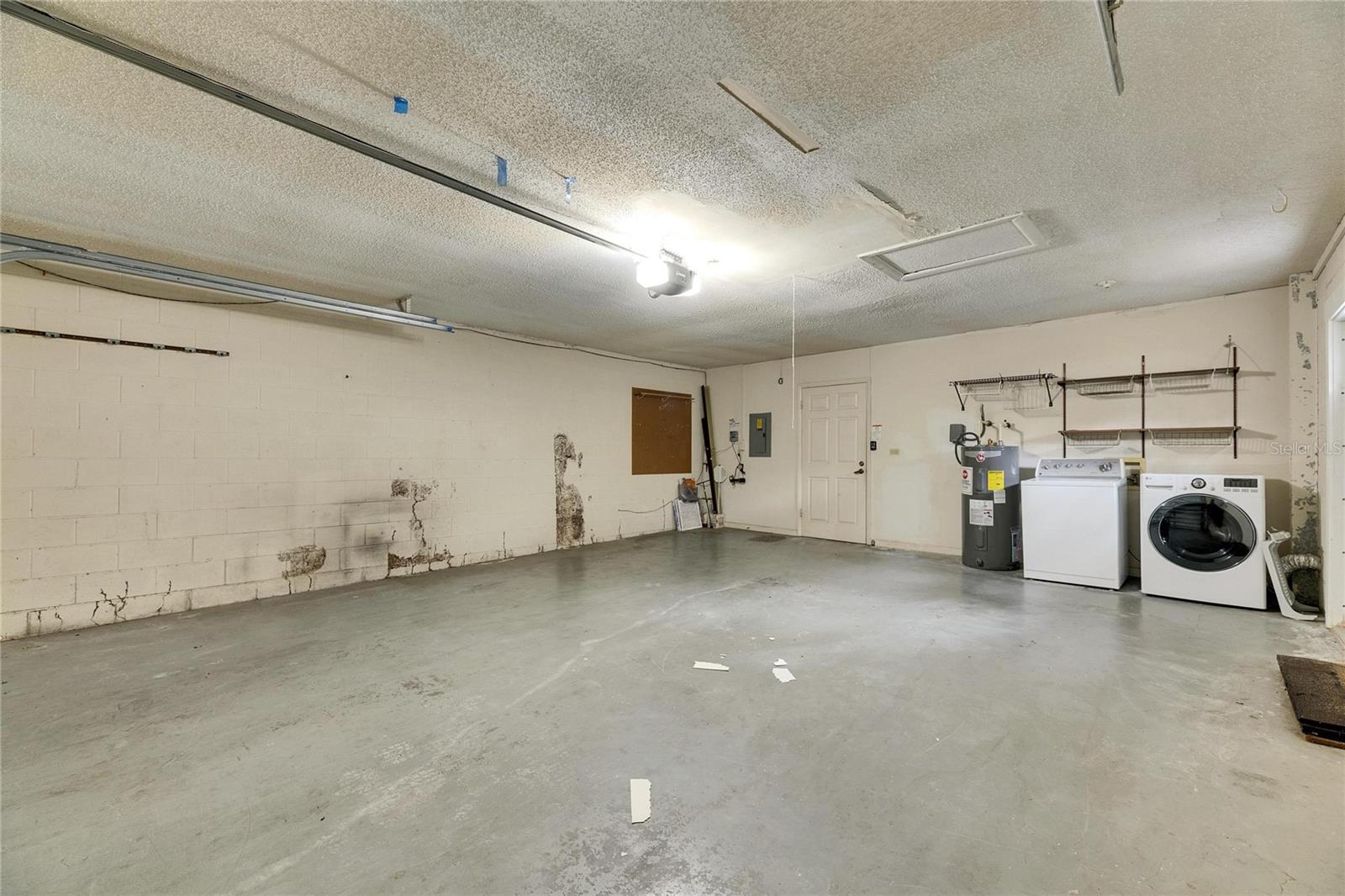 14712 LAUREL LAKE LN