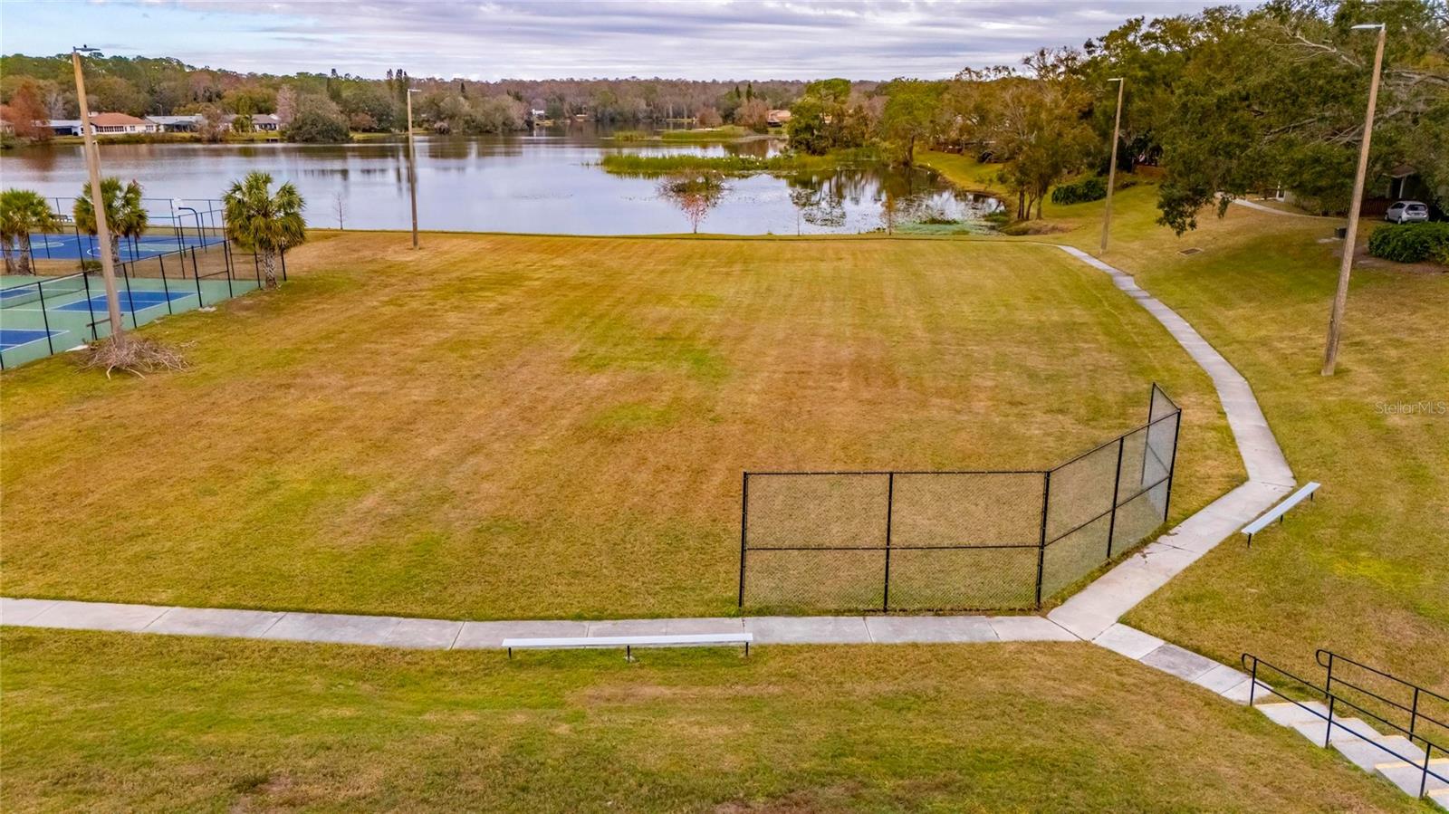 14712 LAUREL LAKE LN