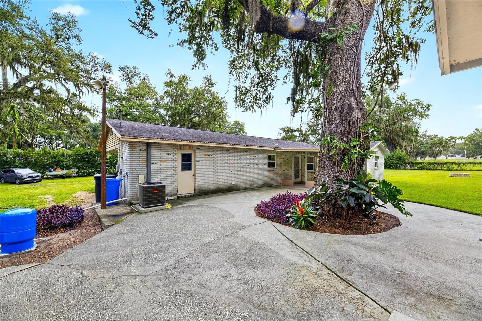 410 OLD MULRENNAN RD