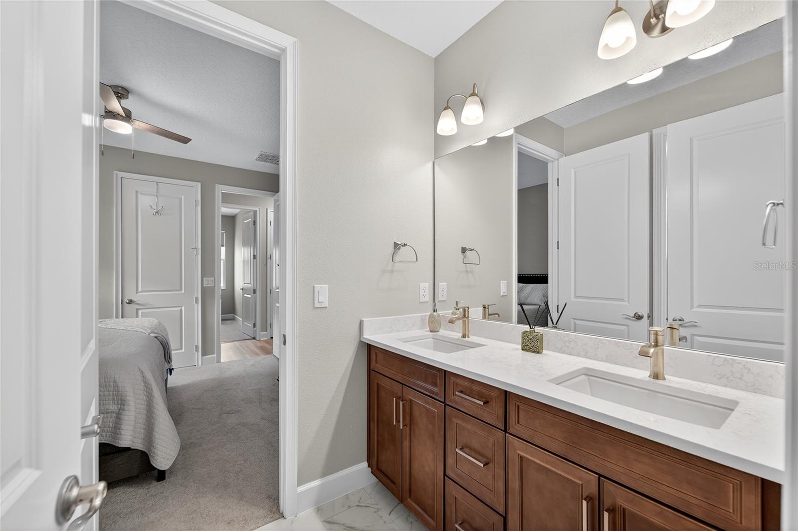 5961 BLAKENEY LOOP