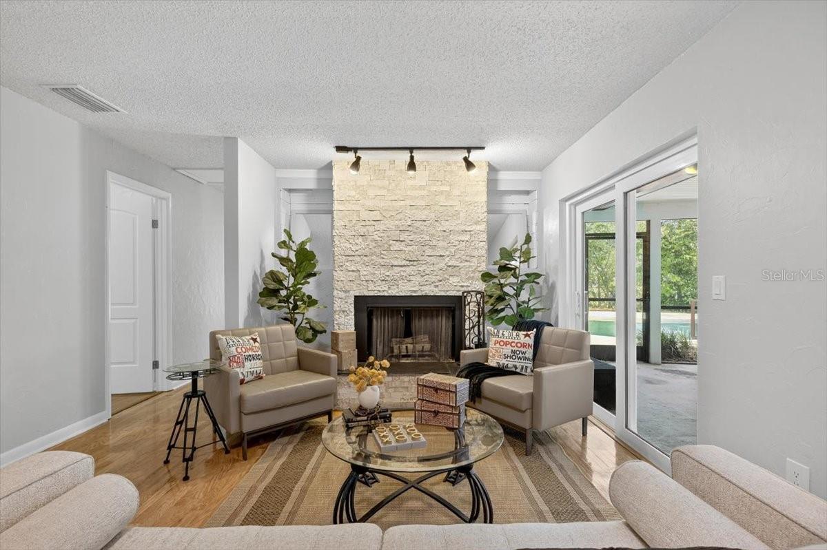 3133 RESEDA CT