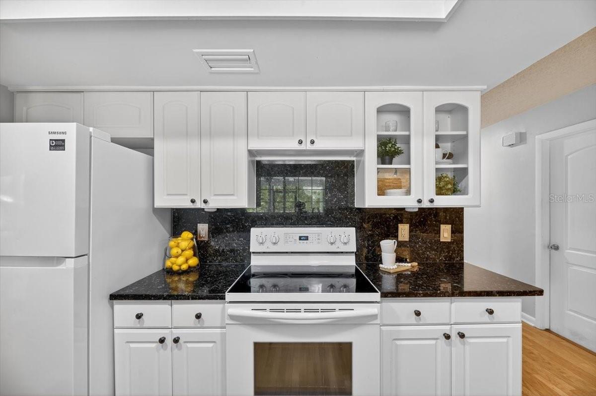 3133 RESEDA CT