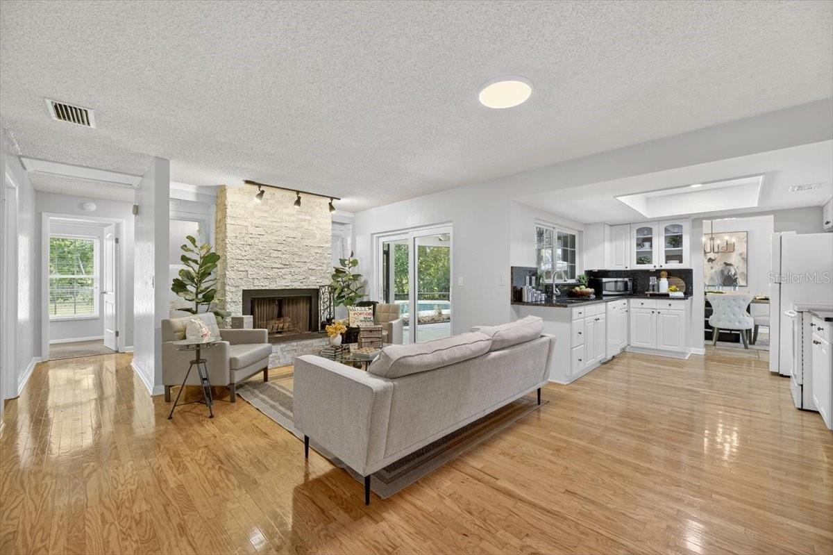 3133 RESEDA CT