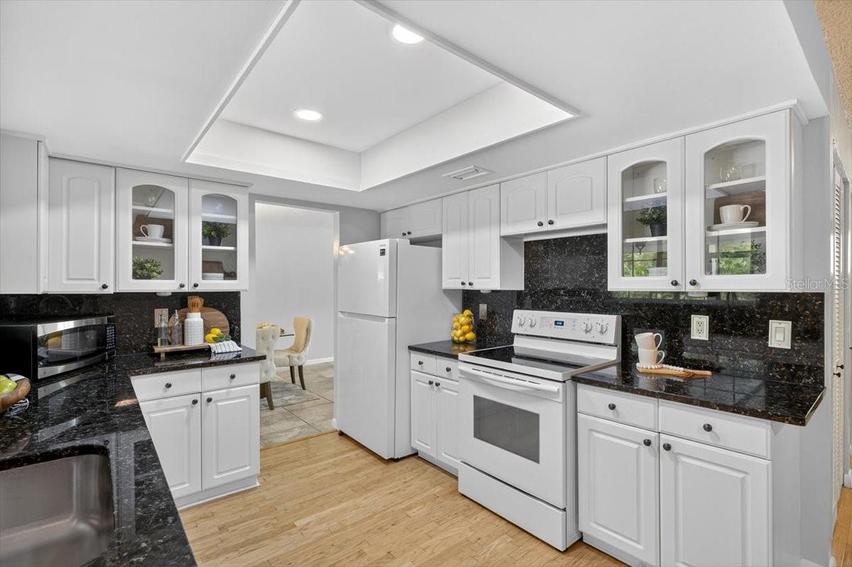 3133 RESEDA CT