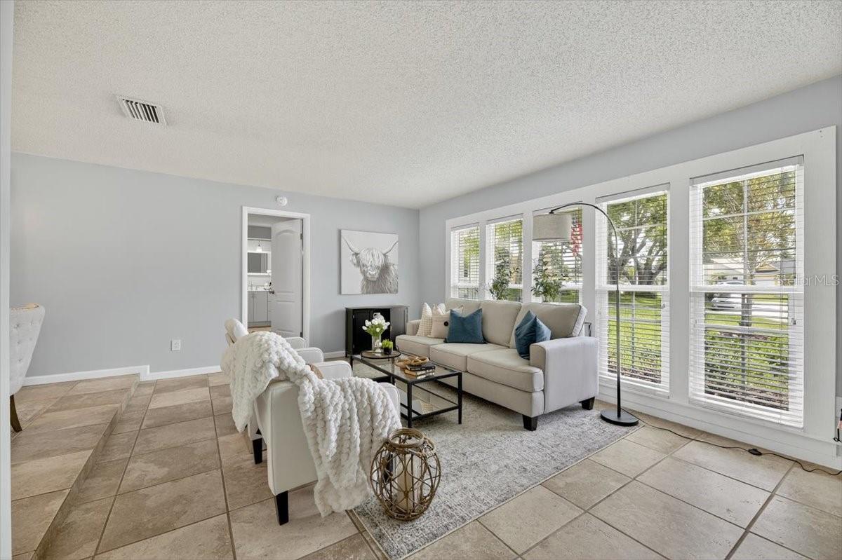 3133 RESEDA CT