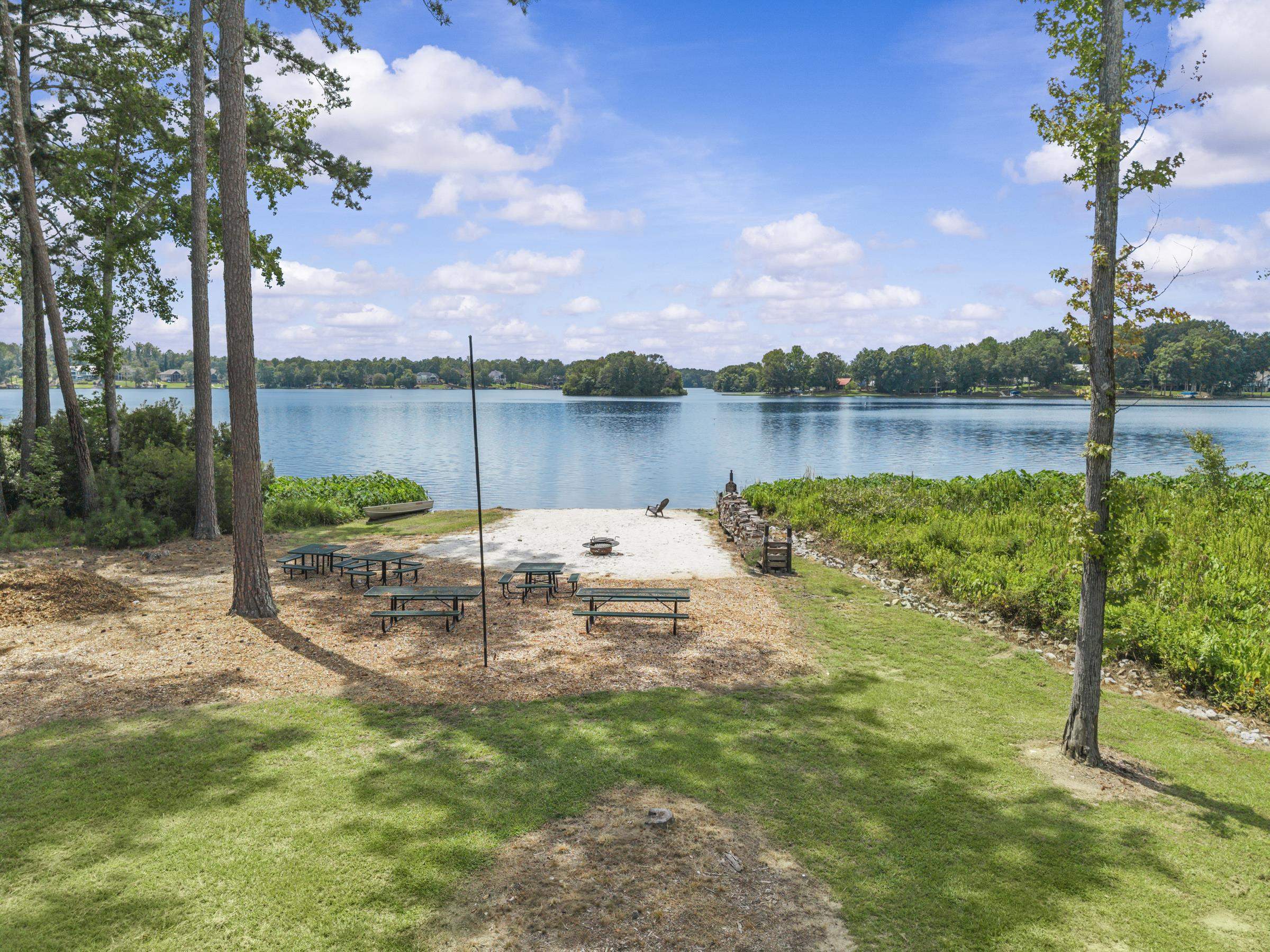 1231 SPINNAKER ROAD