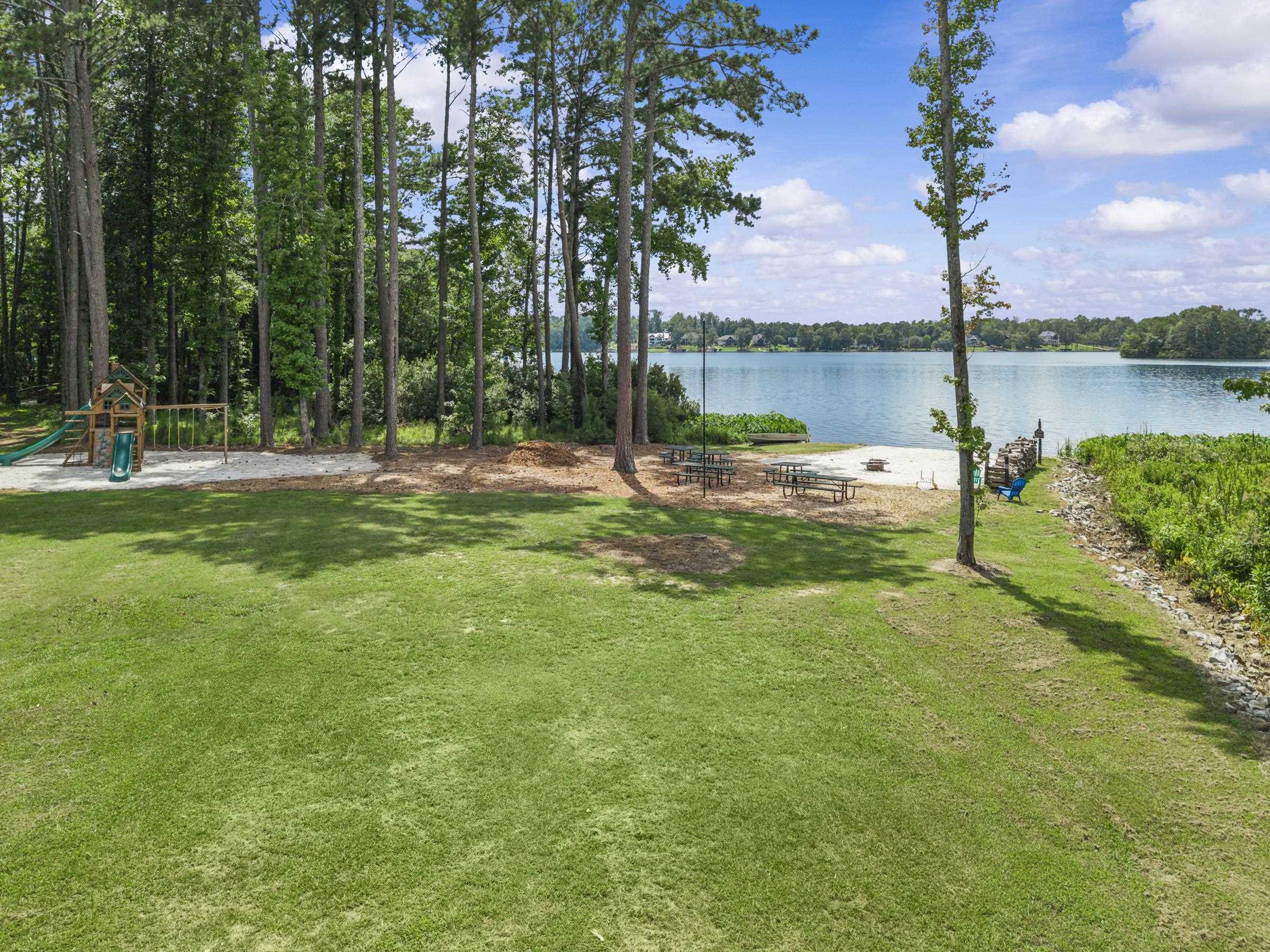 1231 SPINNAKER ROAD