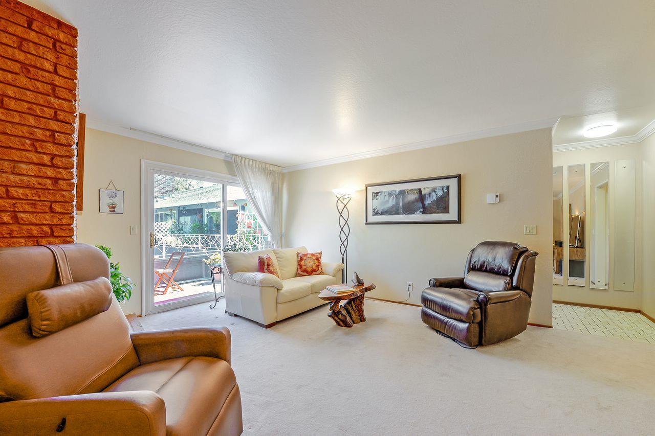 1240 Woodside Rd 23