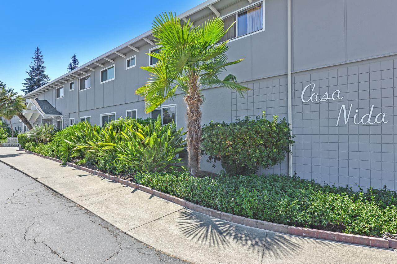 1240 Woodside Rd 23