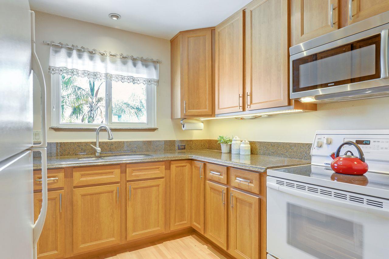 1240 Woodside Rd 23