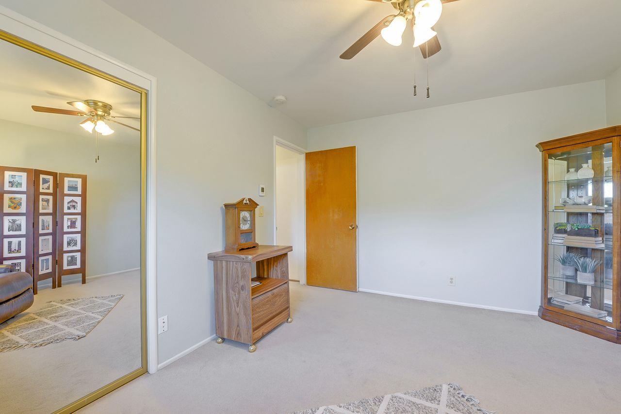 1240 Woodside Rd 23