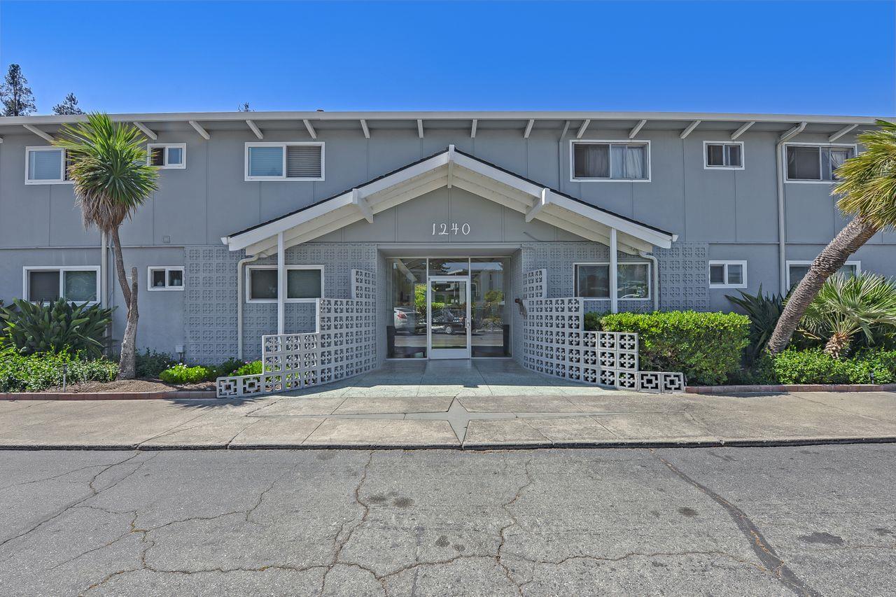 1240 Woodside Rd 23