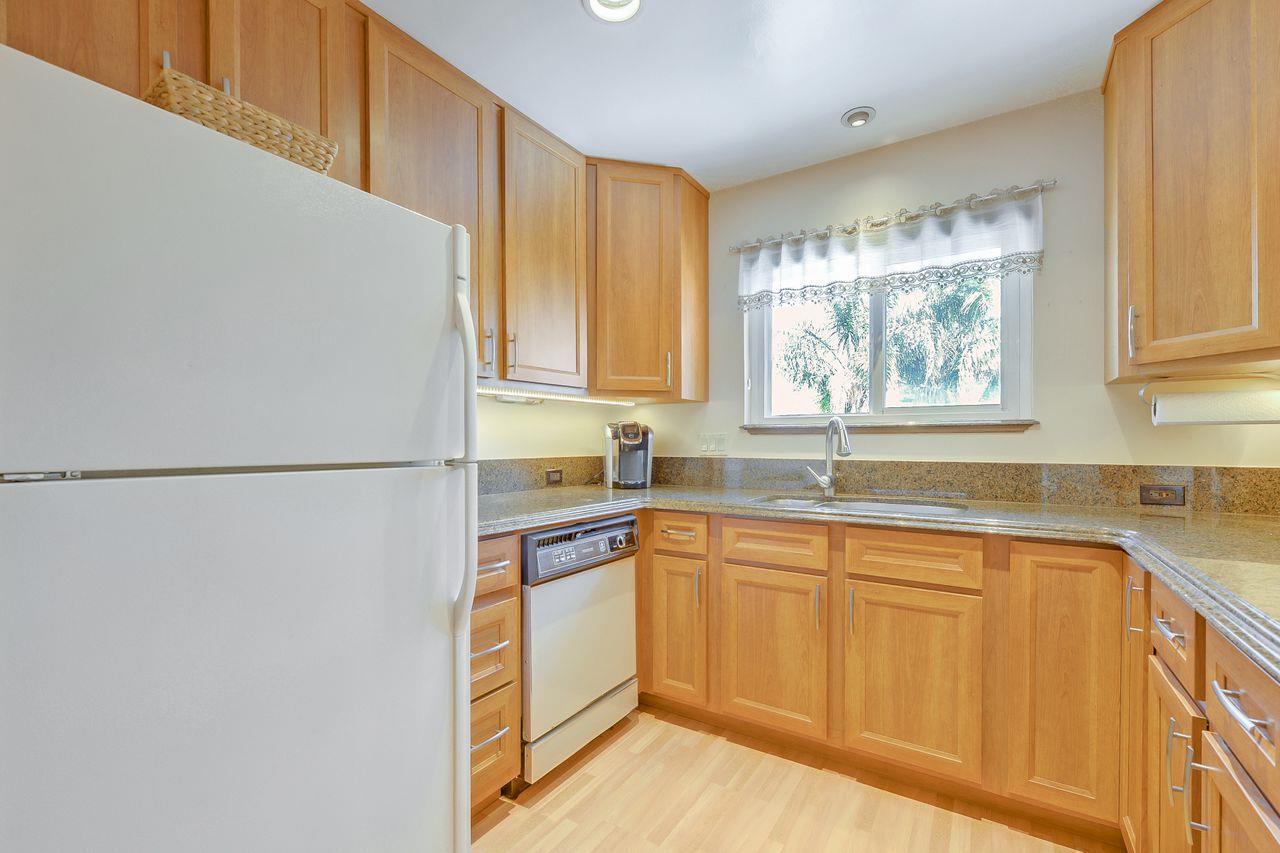 1240 Woodside Rd 23