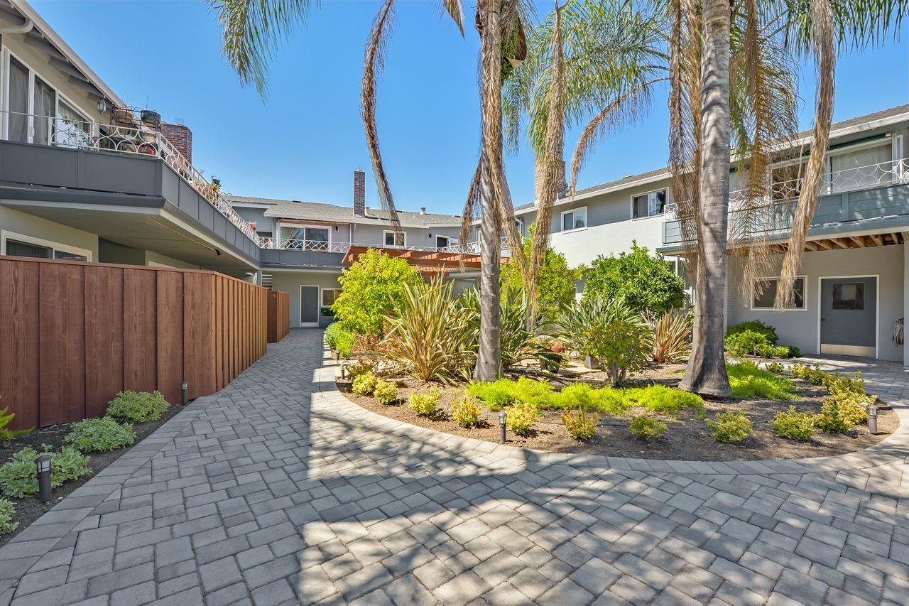 1240 Woodside Rd 23