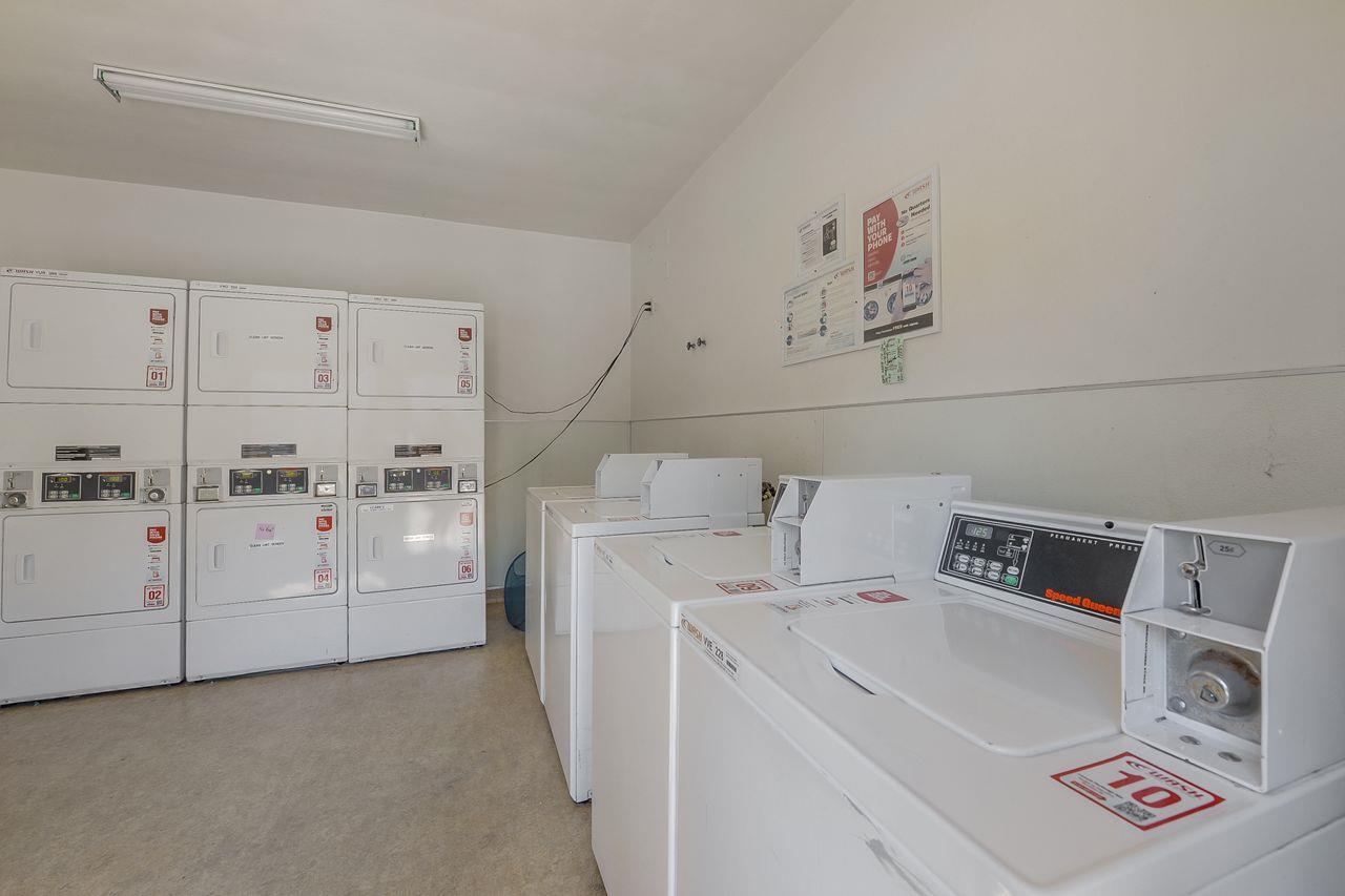 1240 Woodside Rd 23