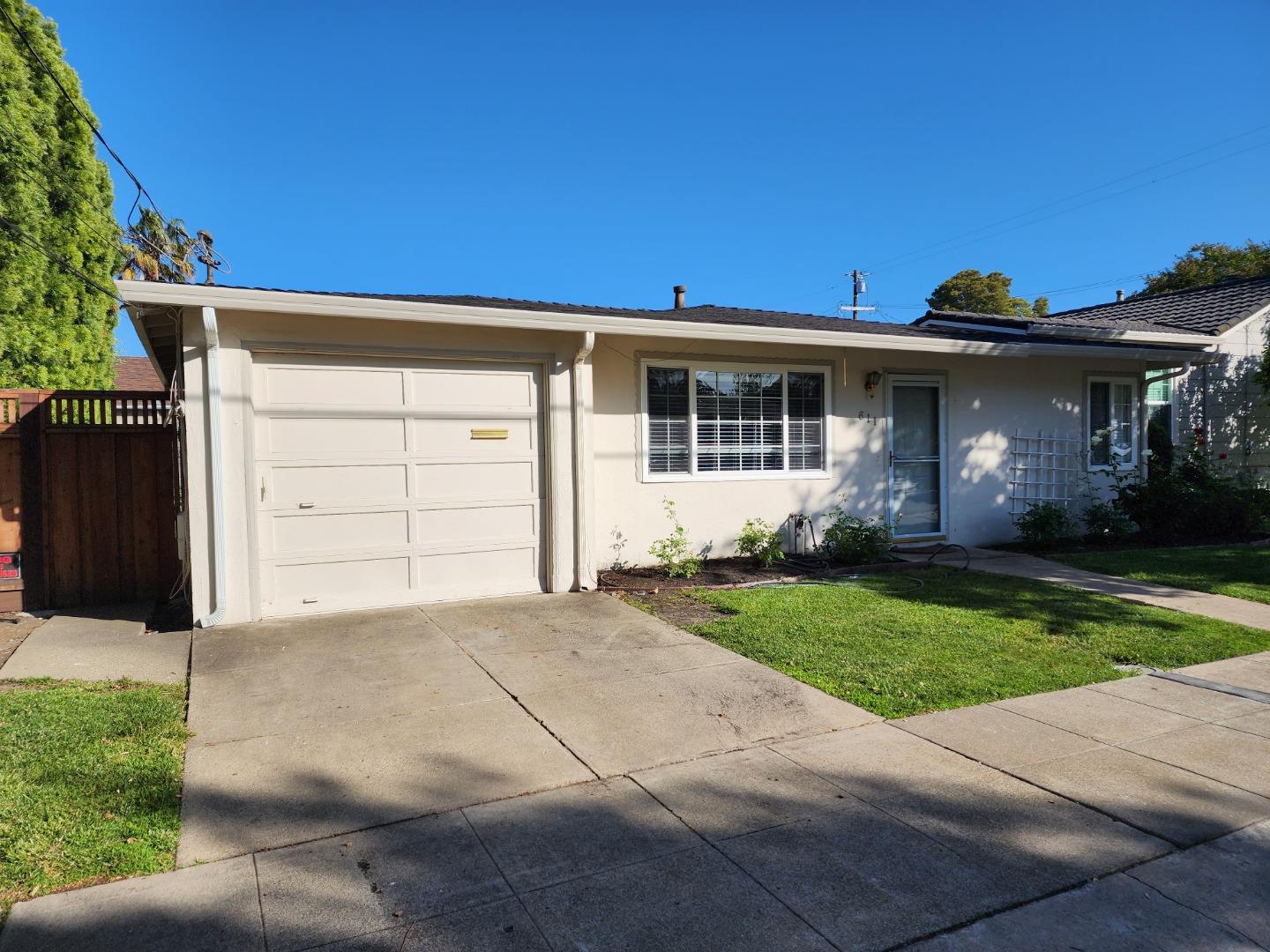 611 Lincoln Avenue