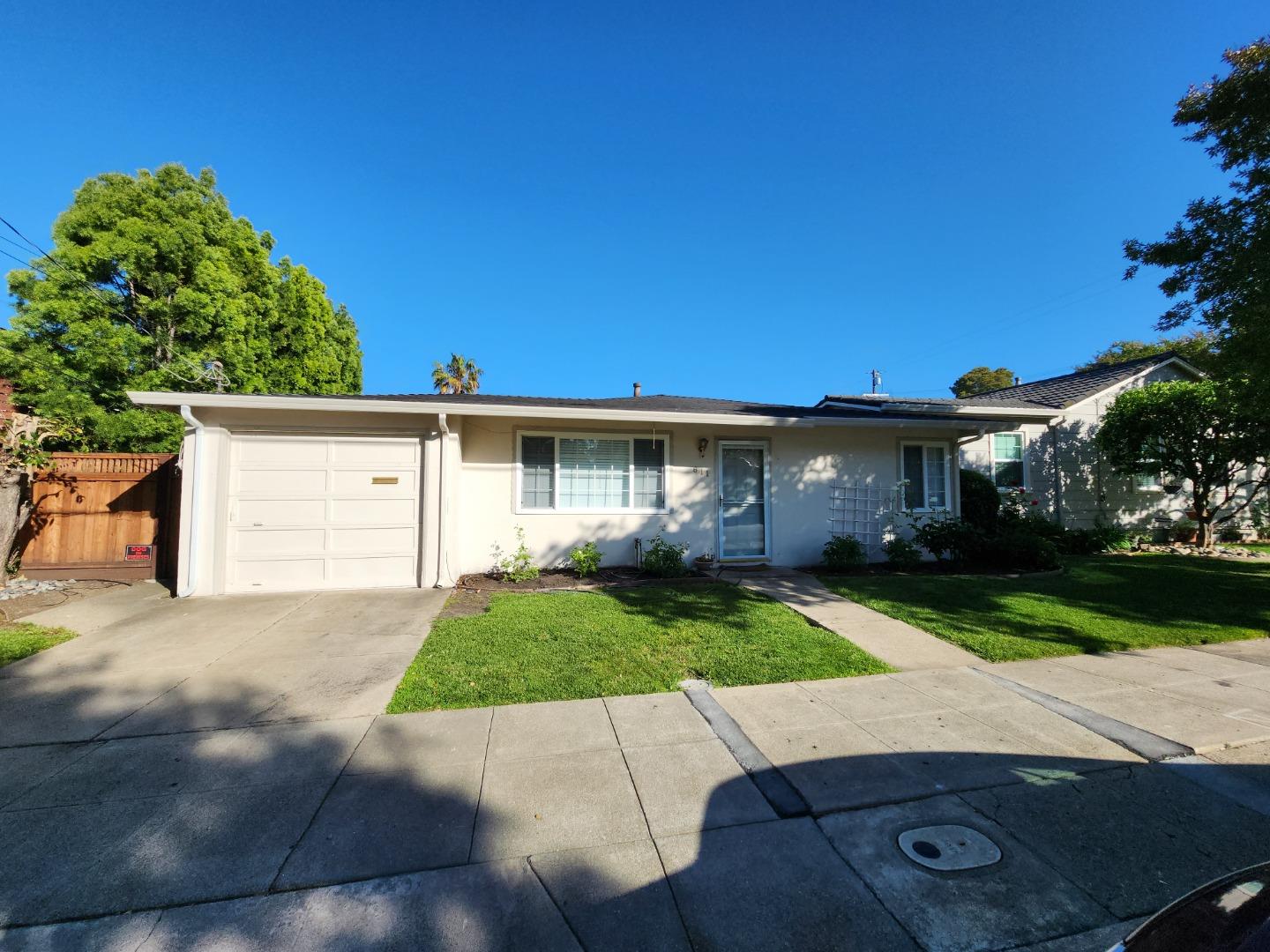 611 Lincoln Avenue