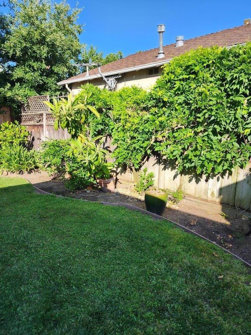611 Lincoln Avenue
