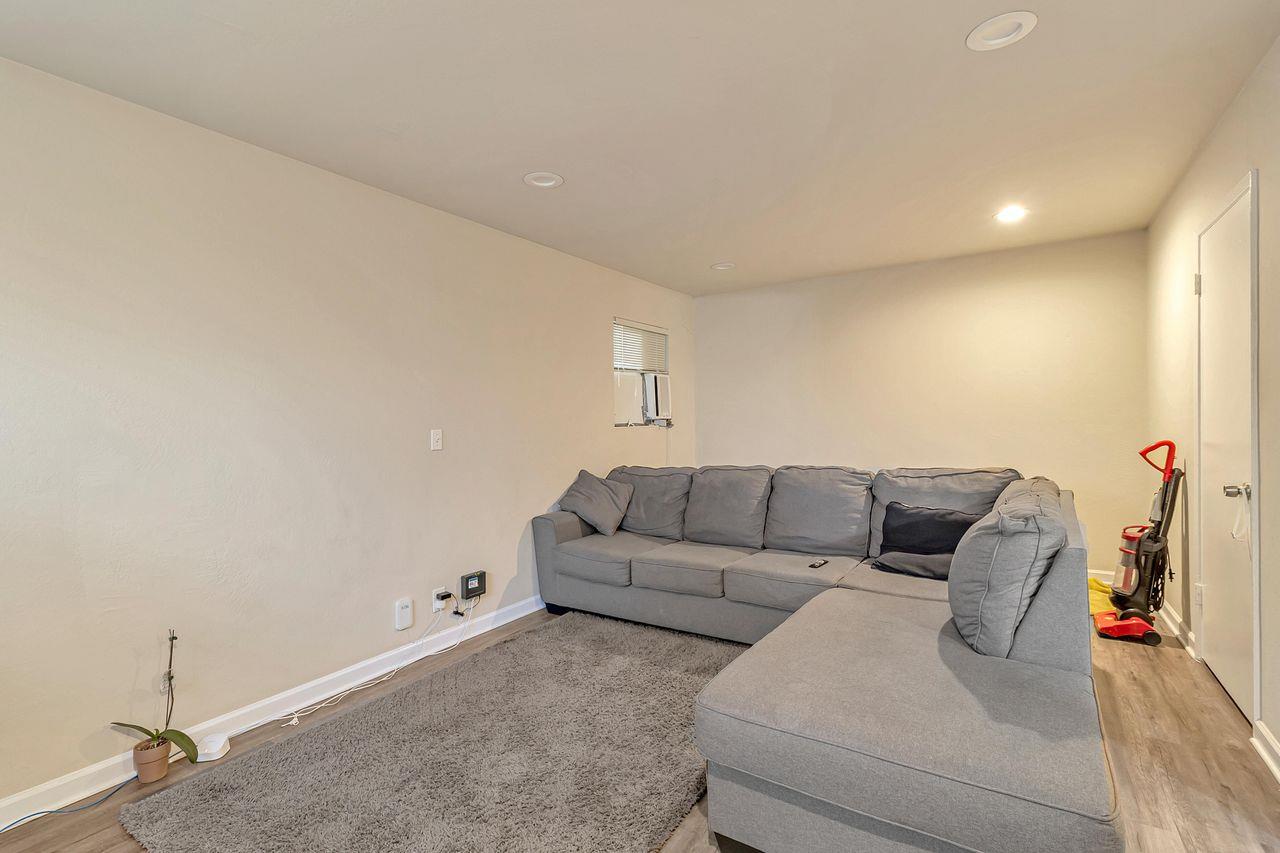 416 Poplar Avenue