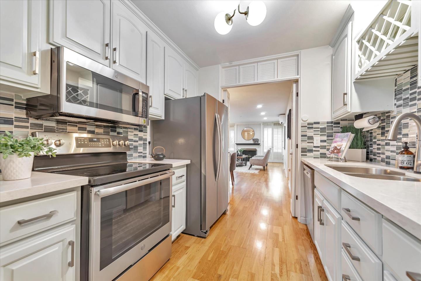 4012 Farm Hill BLVD 101