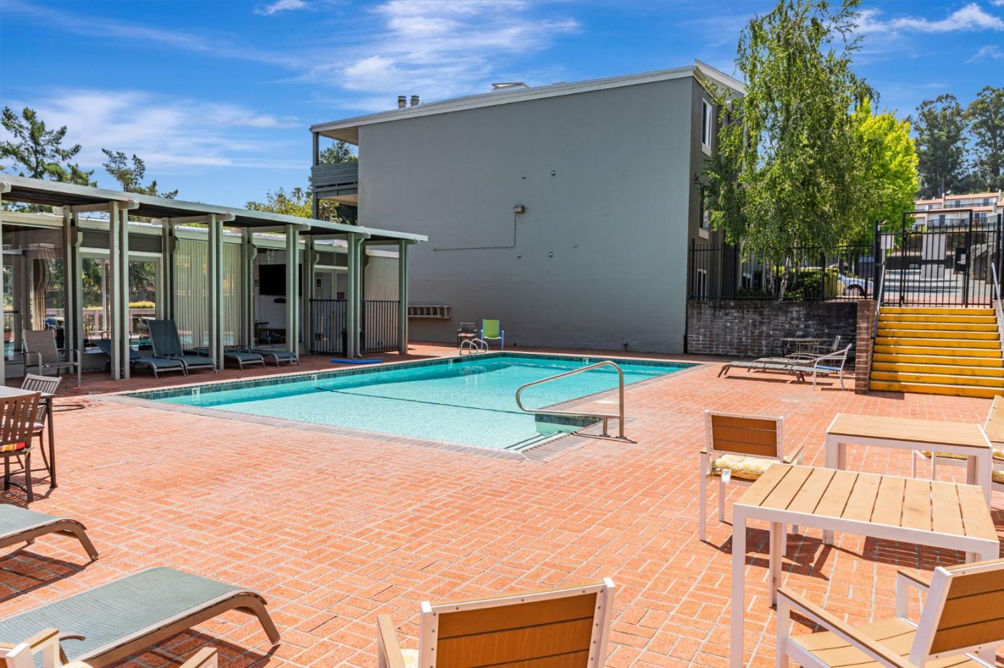 4016 Farm Hill BLVD 207