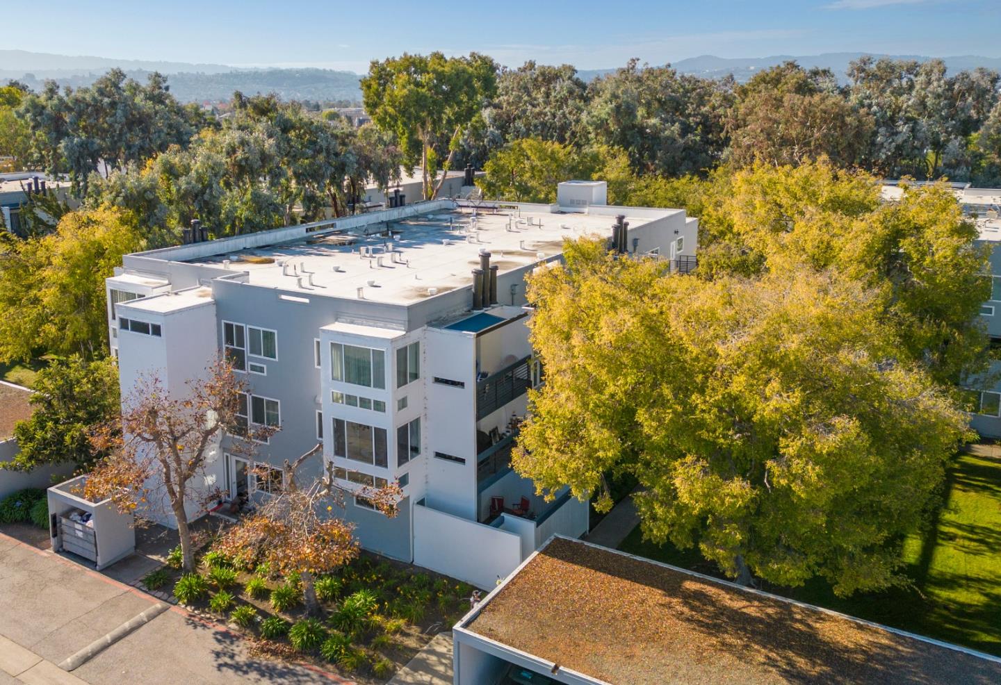 1025 Shell Boulevard 7