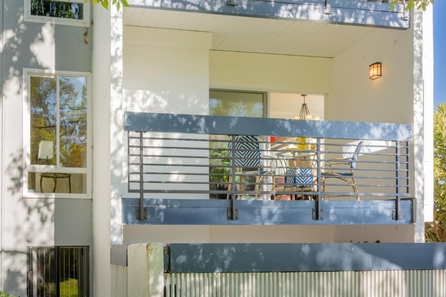 1025 Shell Boulevard 7