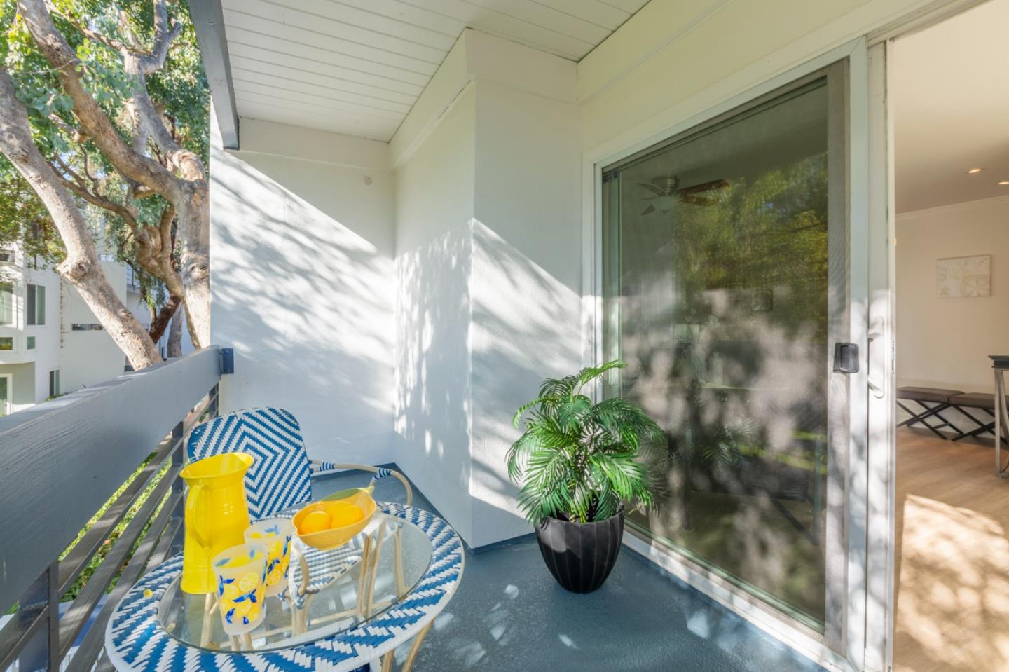 1025 Shell Boulevard 7