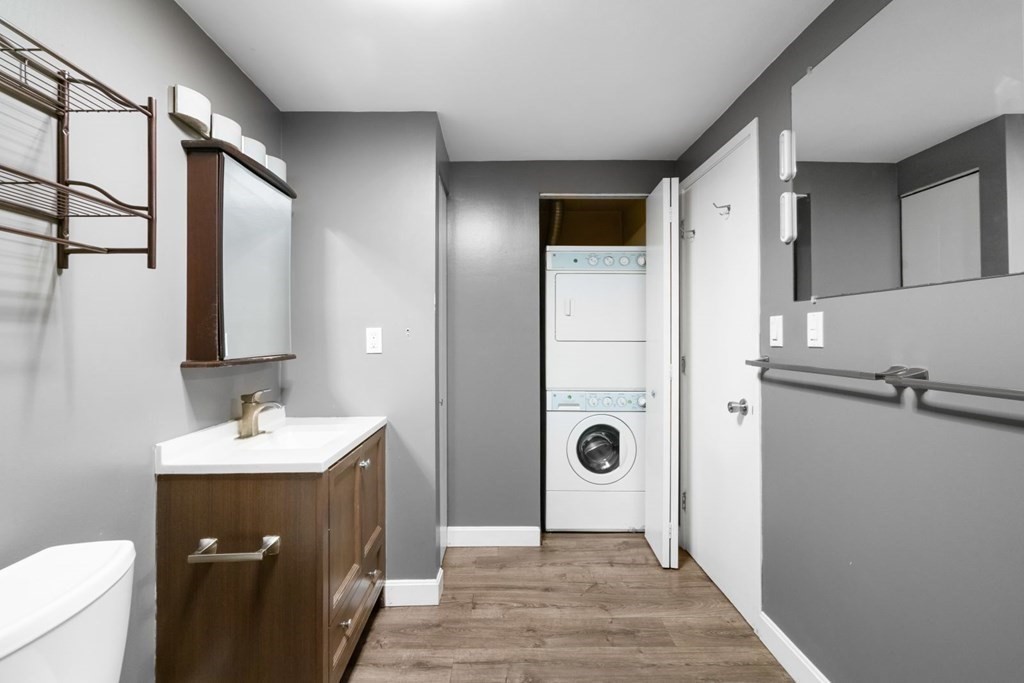 84 Gainsborough St # 5W