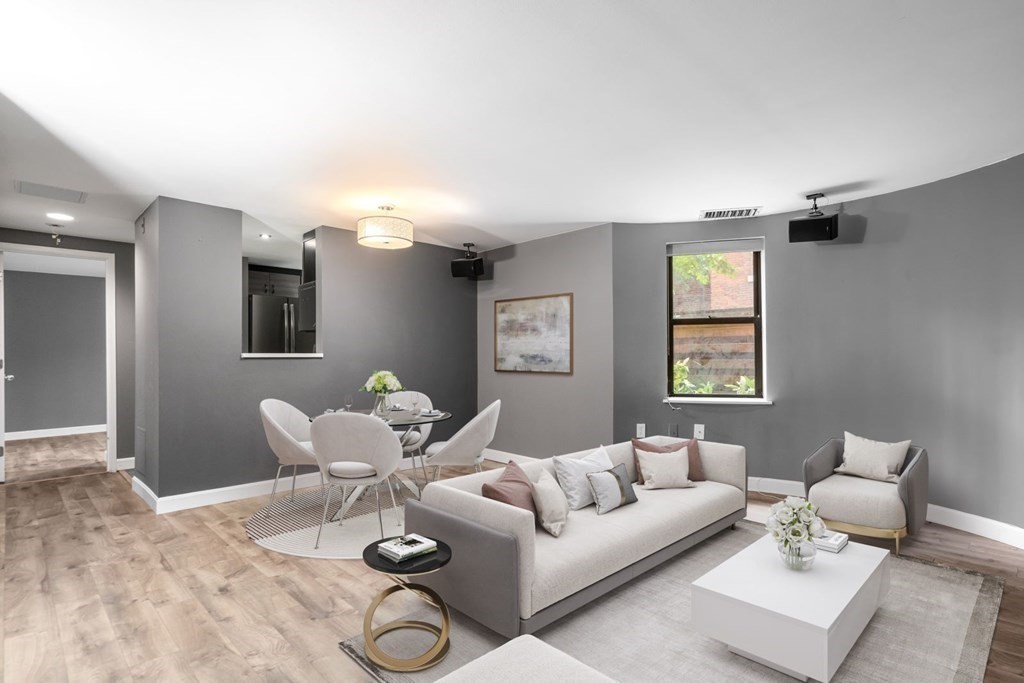 84 Gainsborough St # 5W