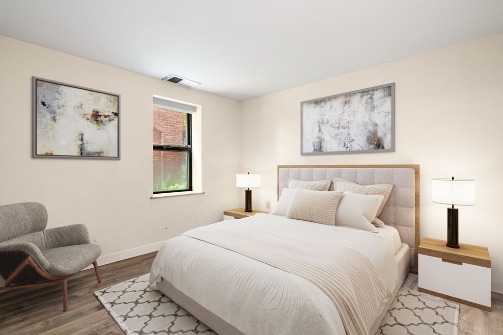 84 Gainsborough St # 5W