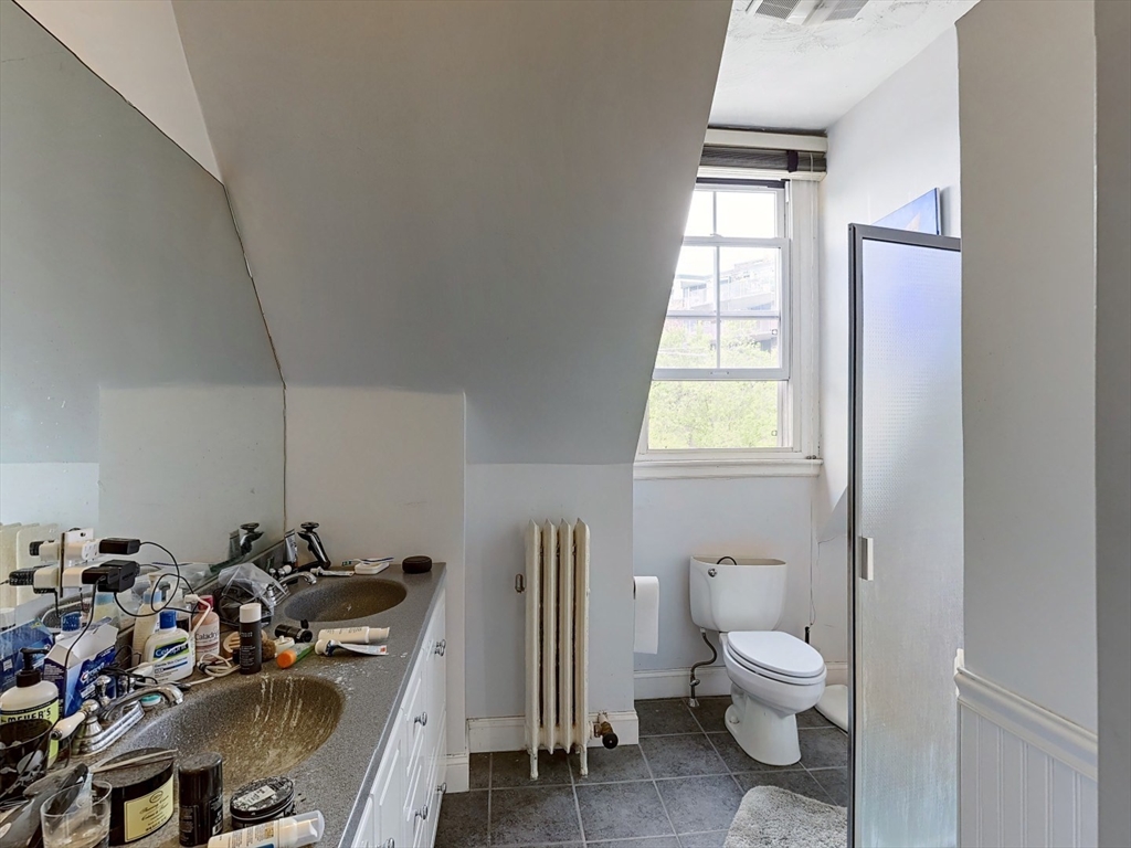 1400 Beacon St. # 4