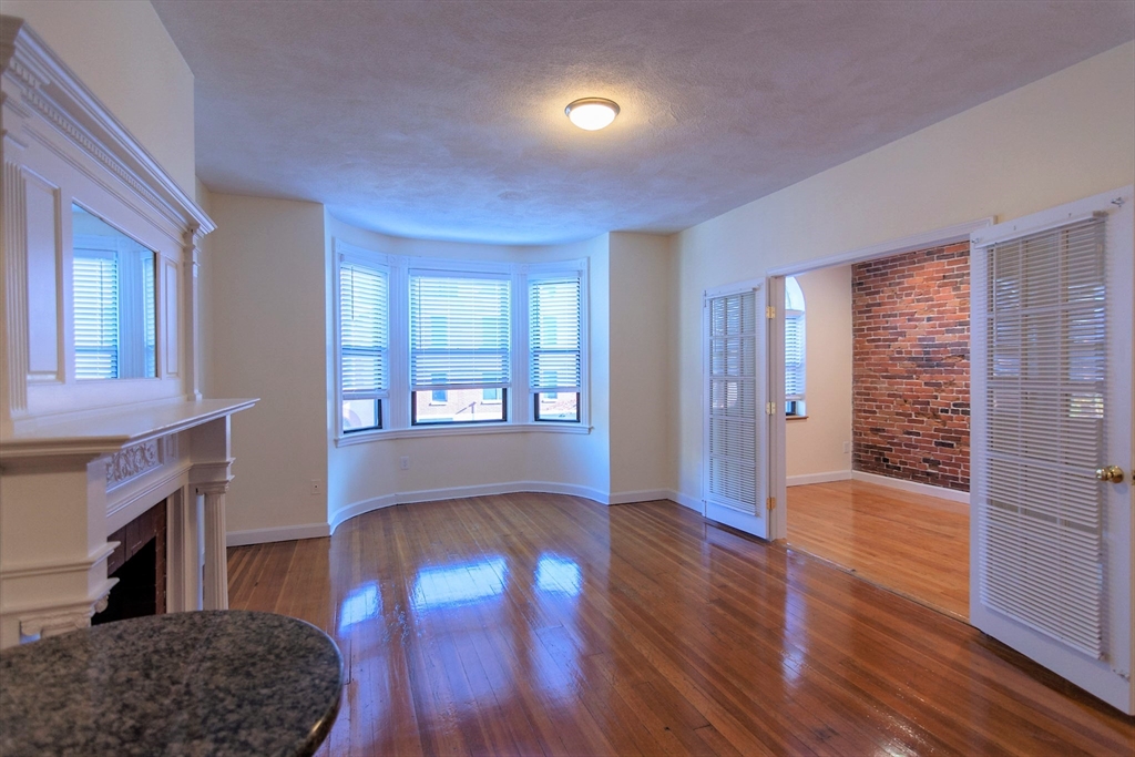 59 Hemenway St # 3