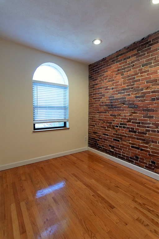 59 Hemenway St # 3