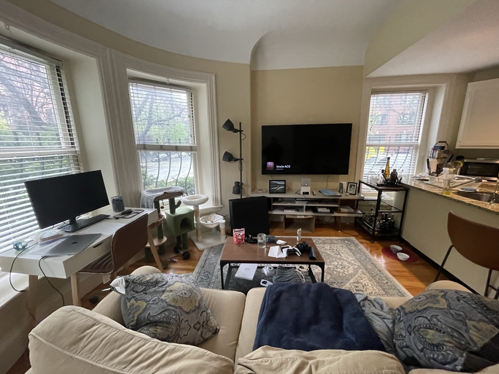 330 Dartmouth St # 1A