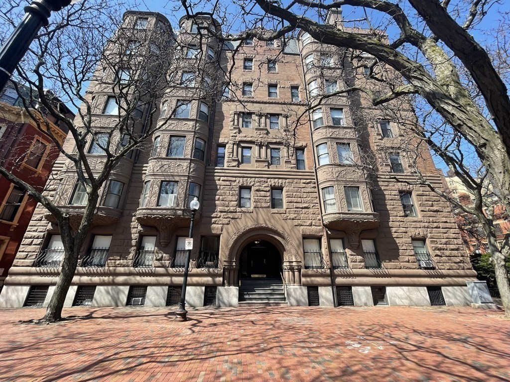 330 Dartmouth St # 1A