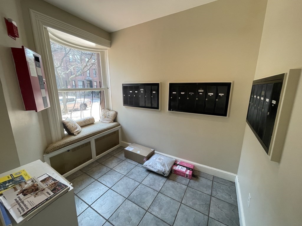 330 Dartmouth St # 1A