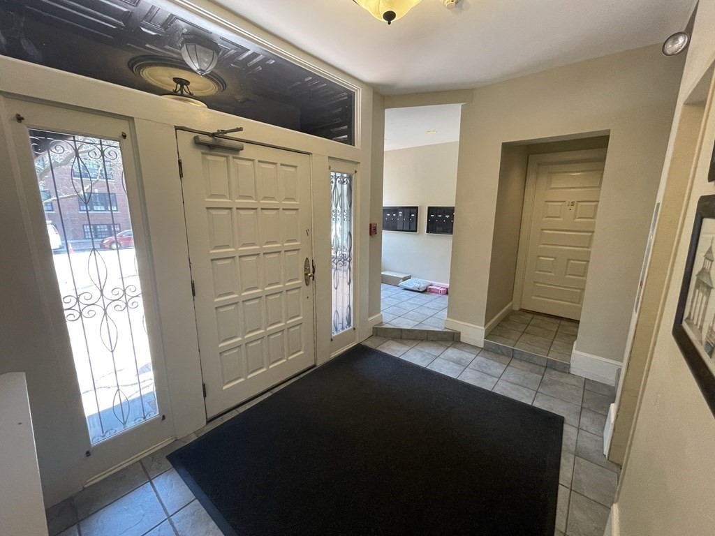 330 Dartmouth St # 1A