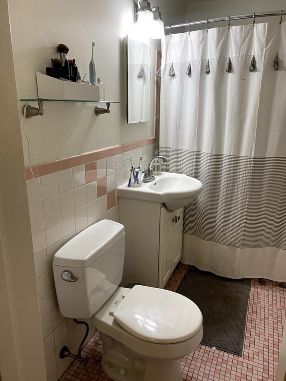 61 Marlborough St # 2