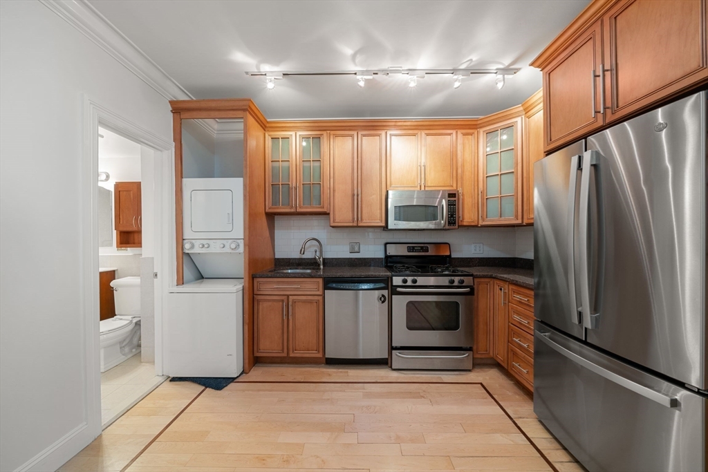 23 Margaret Street # 2