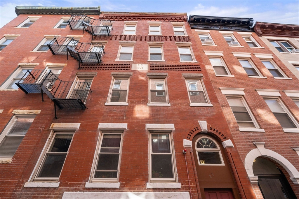 23 Margaret Street # 2