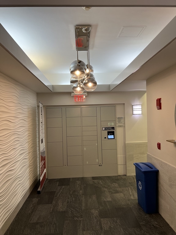 108 Peterborough St # 4F