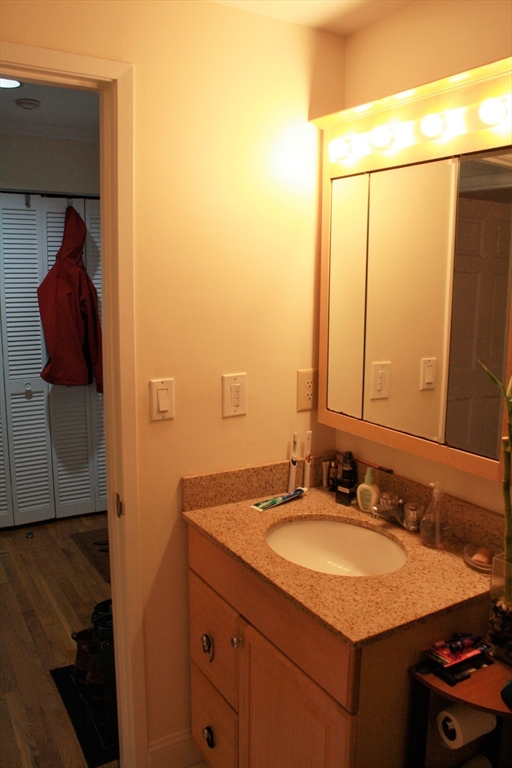78 Gainsborough Street # 303E
