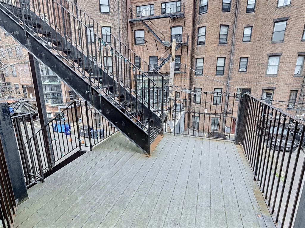 531 Newbury Street # 2
