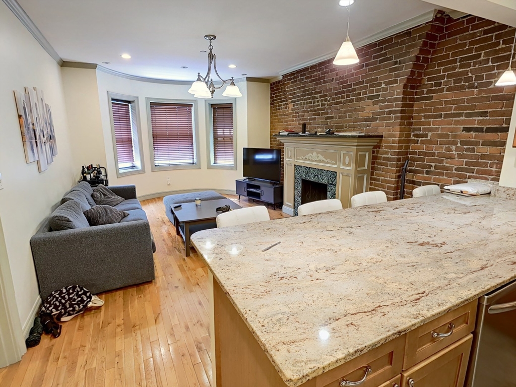 531 Newbury Street # 2