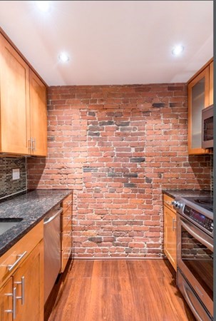 96 Gainsborough # 401W