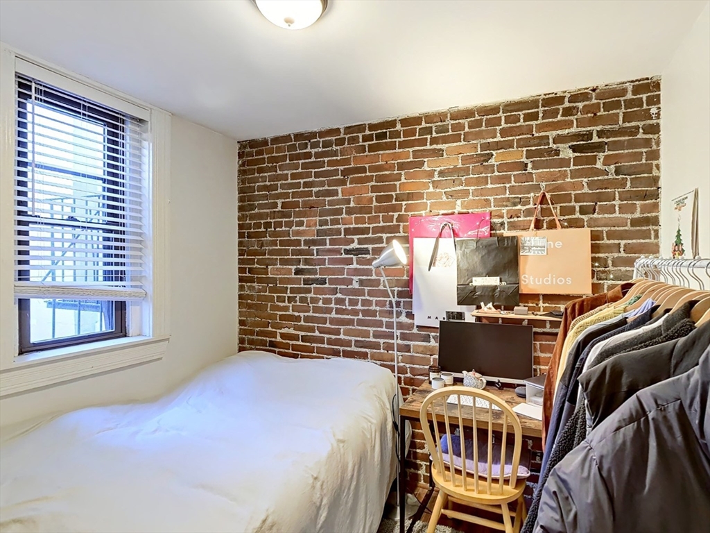 86 Saint Stephen Street # 2
