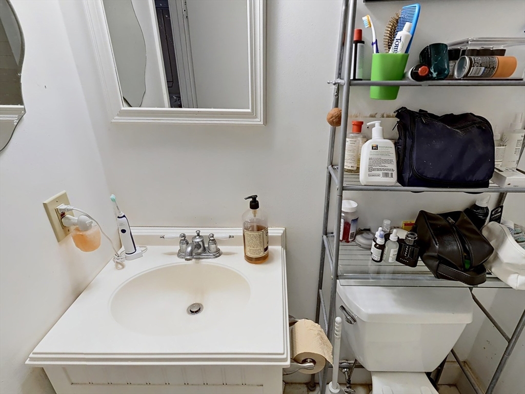 86 Saint Stephen Street # 2