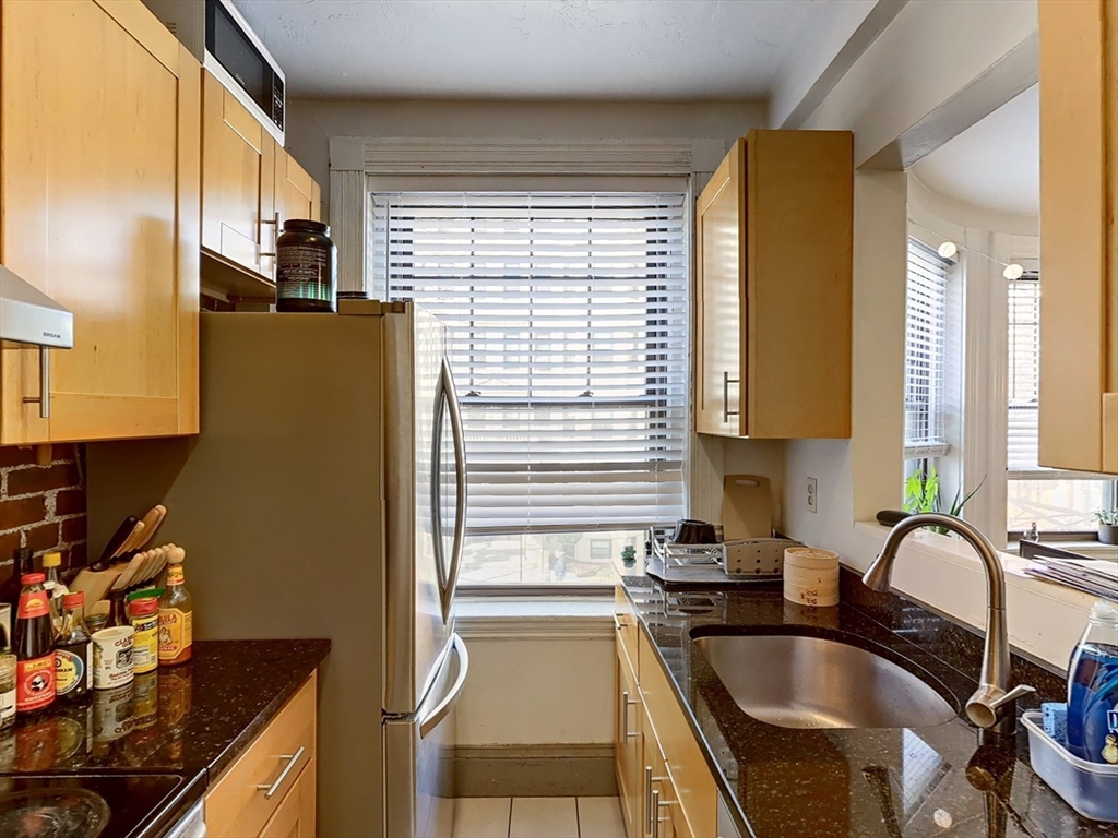 86 Saint Stephen Street # 2