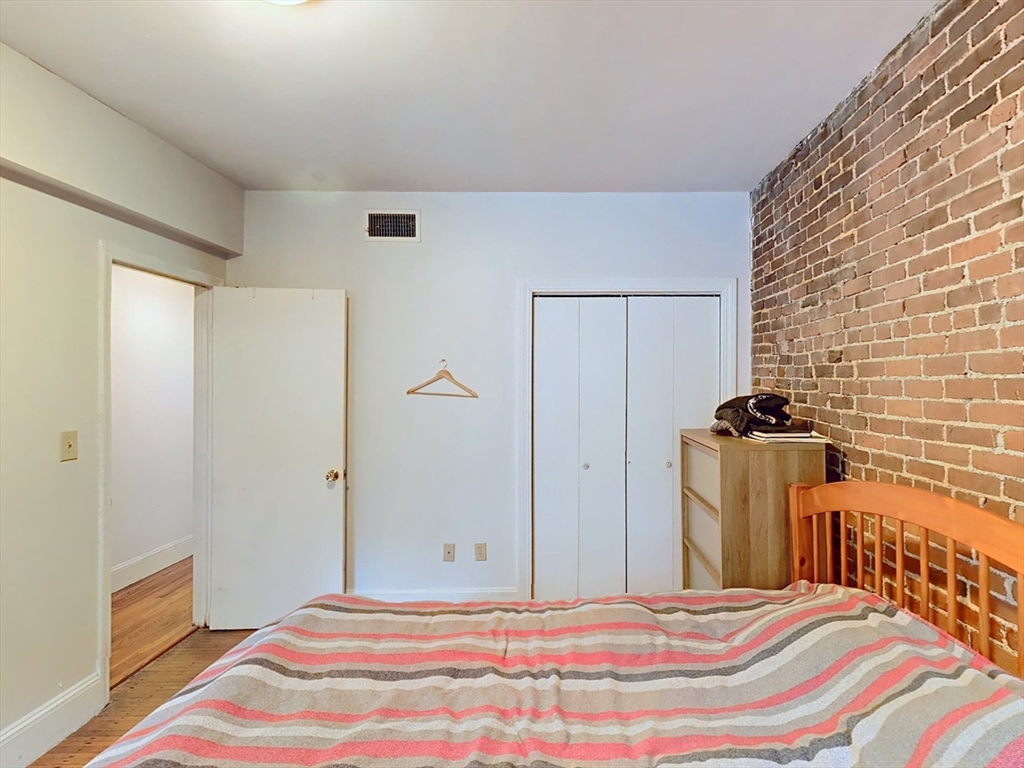 86 Saint Stephen Street # 2